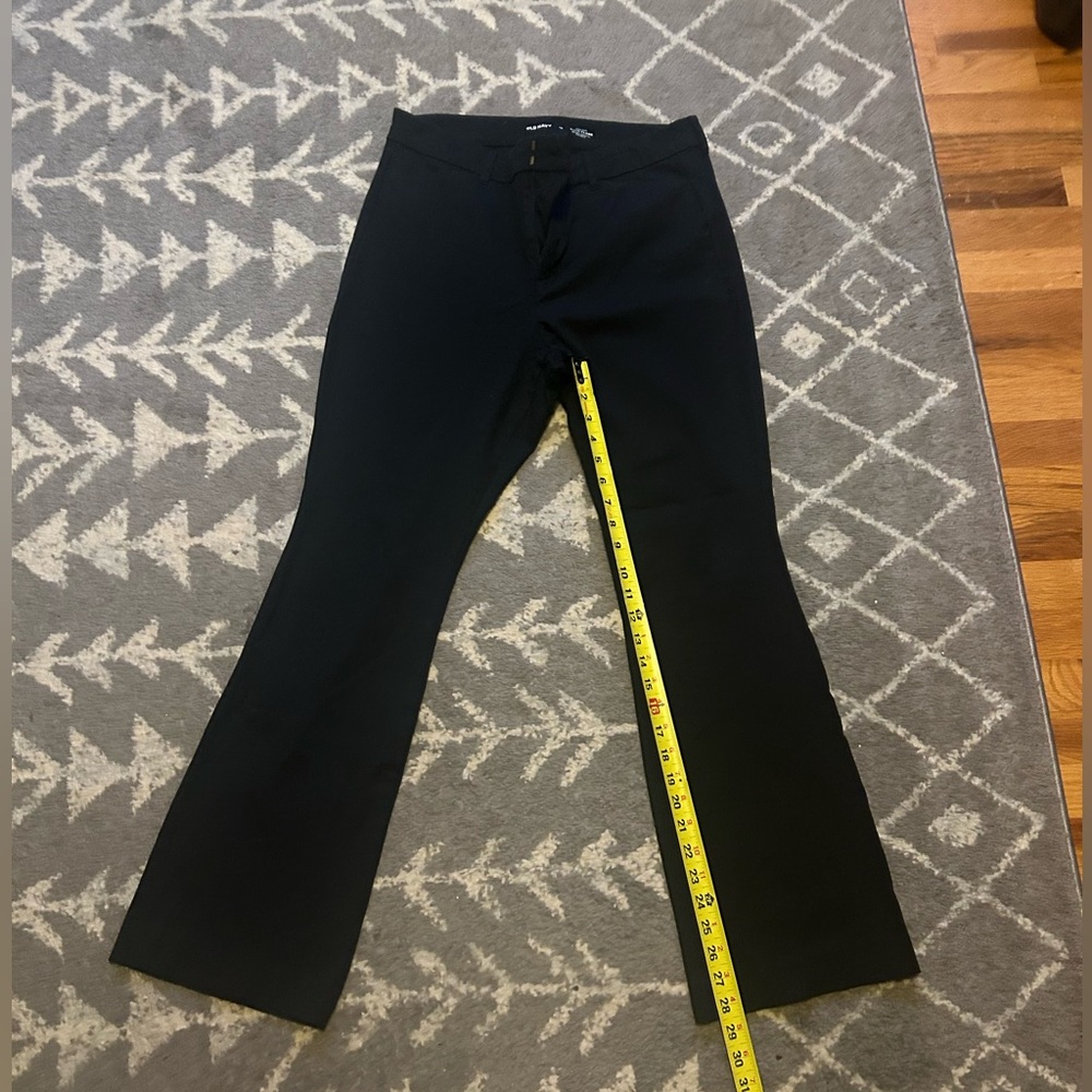 Very Flattering Old Navy High-Rise Black Pixie Flare Pants